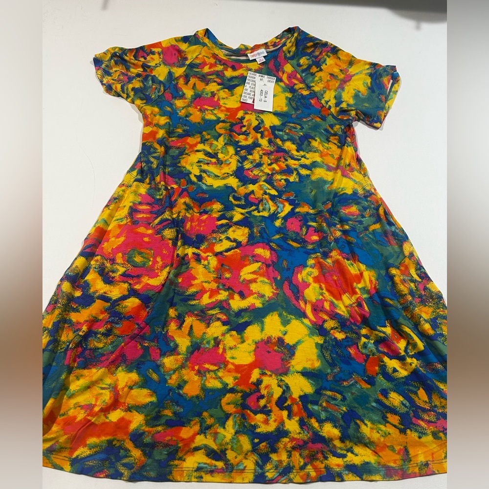 NWT LuLaRoe Small Celia Bright Floral Swing Dress - Multicolor